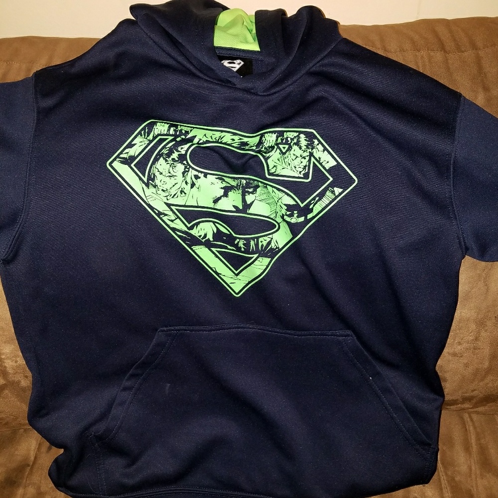 Super  man moisture wicking material L